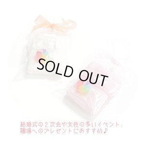 画像2: カラフル飴付き!リボン付きもふもふタオルハンカチプチギフト 10個/60個セット (2)